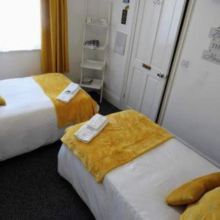 Kings Arms Hotel Holsworthy Extérieur photo